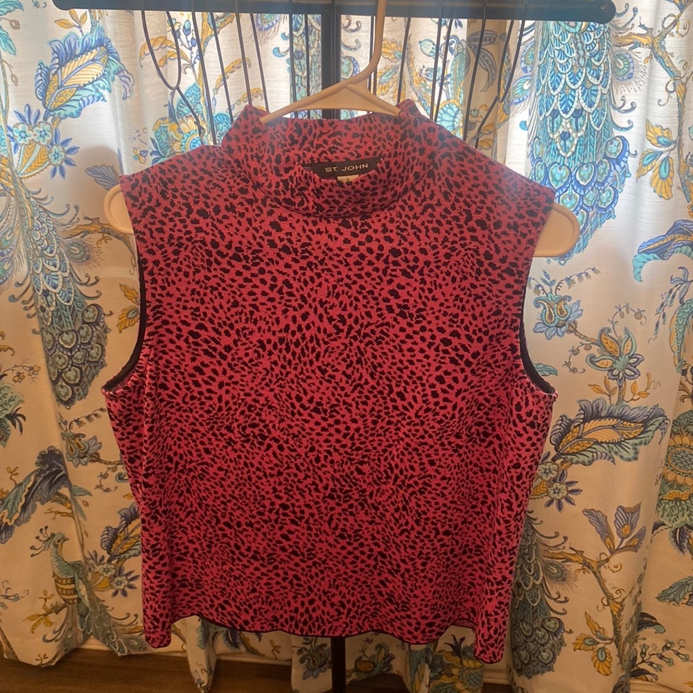 ST. JOHN Sweater Top